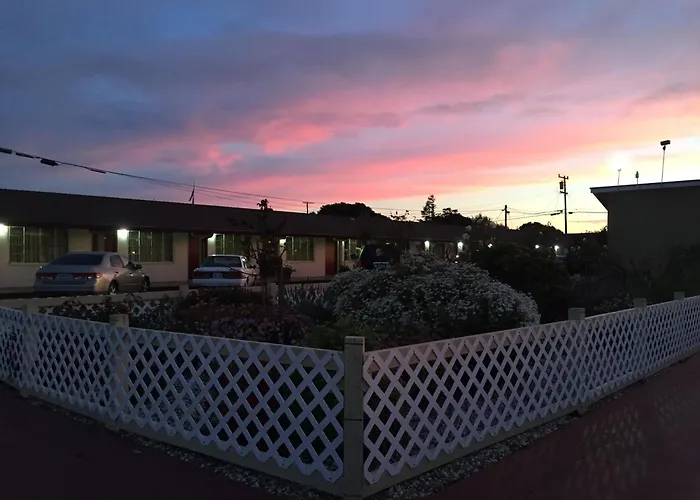 Wagon Wheel Motel